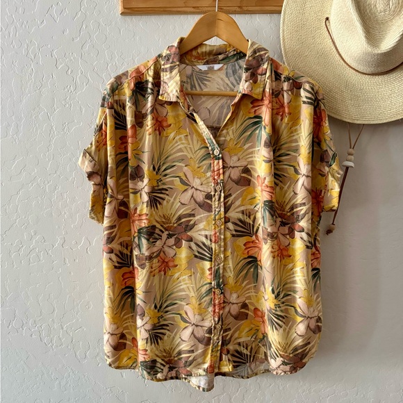 Time and Tru Tops - Hawaiian flower blouse